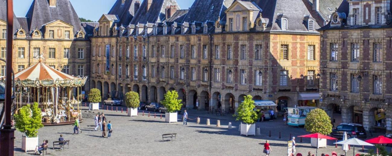 Apartmán Le Bourbon Hypercentre Charleville-Mézières Exteriér fotografie